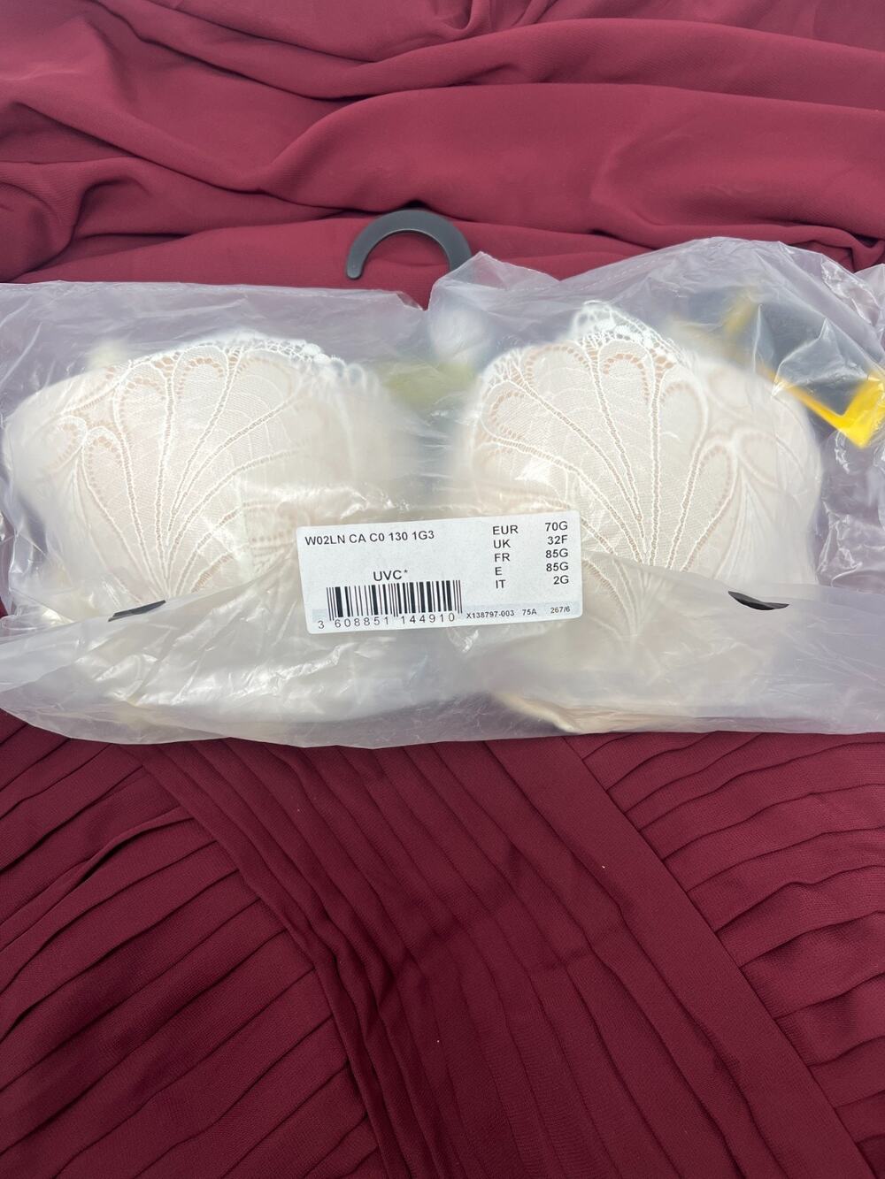 WONDERBRA 32F W02LNF PUSH UP UNDERWIRED TRIANGLE BRA